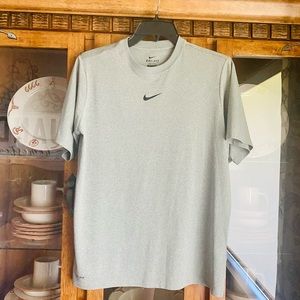 Little Swoosh Nike Dri Fit T-Shirt